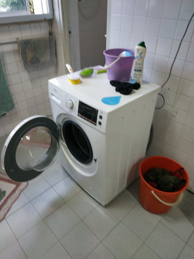 Midea front loader washing machine, TV & Home Appliances, Washing