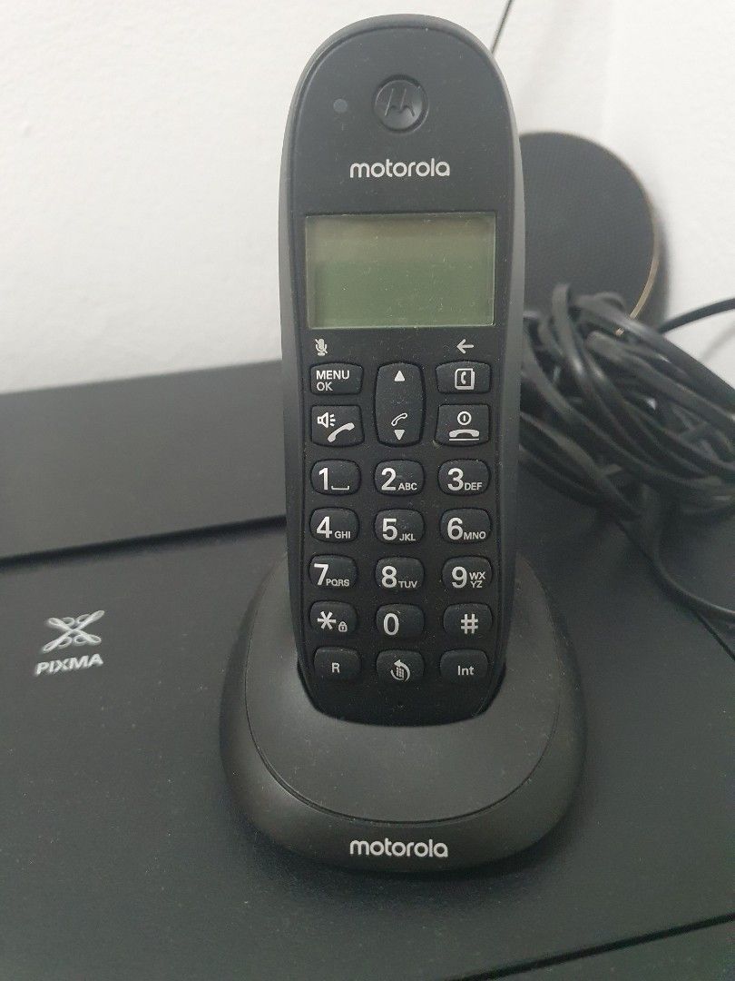 Motorola C1001LA Digital Cordless Telephone (Used set), Mobile Phones