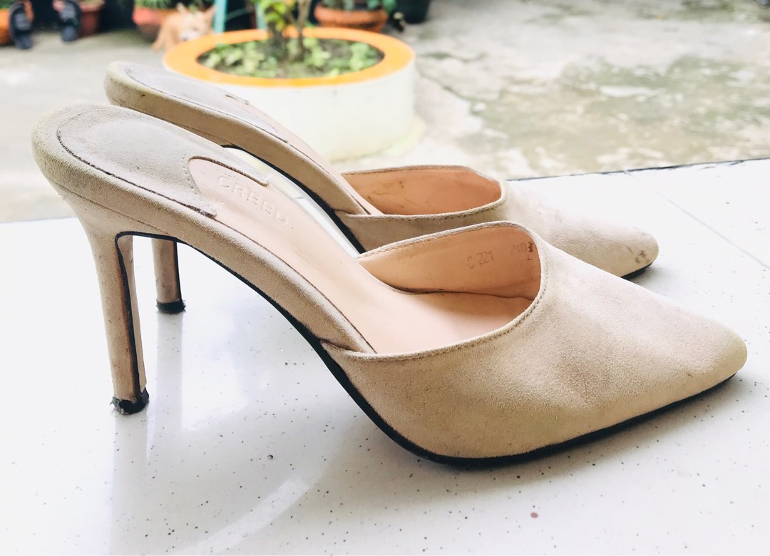 Mule Heels, Women's Fashion, Footwear, Heels on Carousell