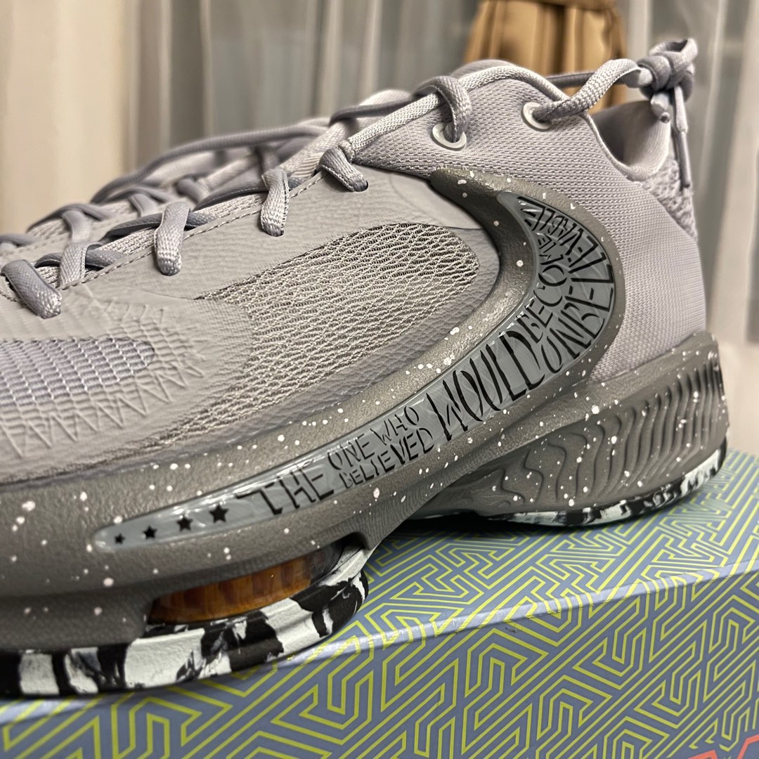 giannis zoom freak 4