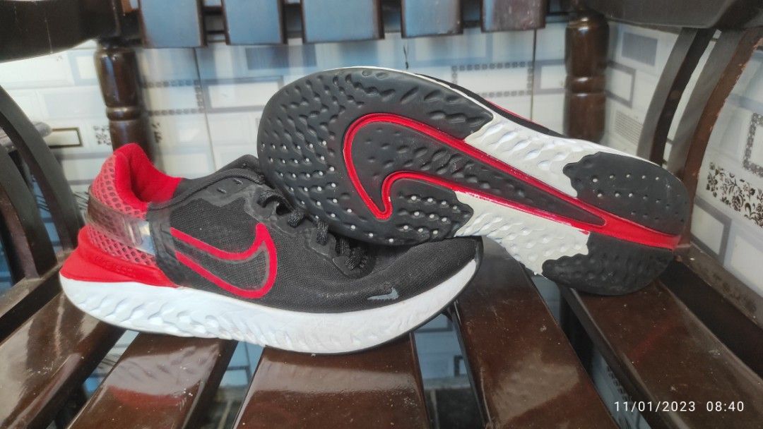 Nike Legend React ORI trmbus size 41 Keren Fesyen Pria Sepatu Sepatu Formal di Carousell