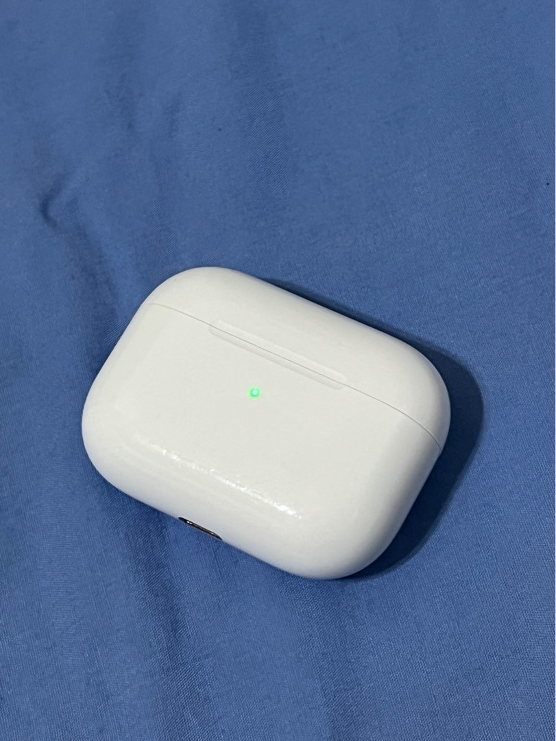 can you charge airpods pro gen 2 in gen 1 case