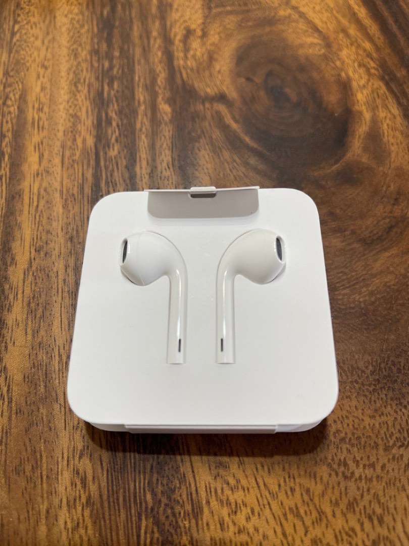 Original Apple IPhone EarPods, Mobile Phones & Gadgets, Mobile & Gadget