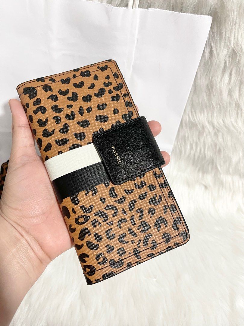 Fossil best sale cheetah wallet