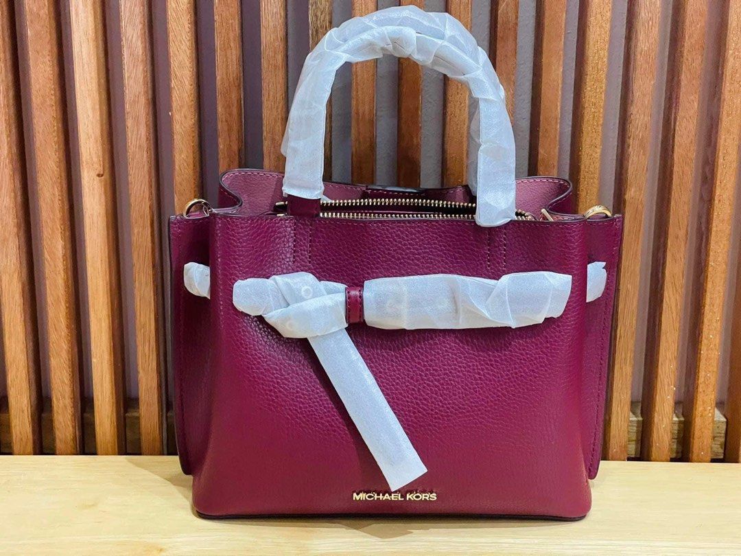 💯ORIGINAL MICHAEL KORS EMILIA SMALL MULBERRY (Category: Luxury Bags & Wallets) located in Quezon City. Submitted by ashongsstore (Listing ID 1208942140, Image 1). Description: 〽️MICHÁEL K0RS〽️ 🇵🇭ONHAND🇵🇭 ‼️Please look at our pictures as that is exactly what you are purchasing‼️ 💯GUARANTEED ORIGINAL AND AUTHENTIC or TRIPLE YOUR MONEY BACK! Not REPLICA, OEM, TOP GRADE QUALITY, AUTHENTIC QUALITY or Any other Terms to DENOTE FAKE! 😎 . . BUY WI