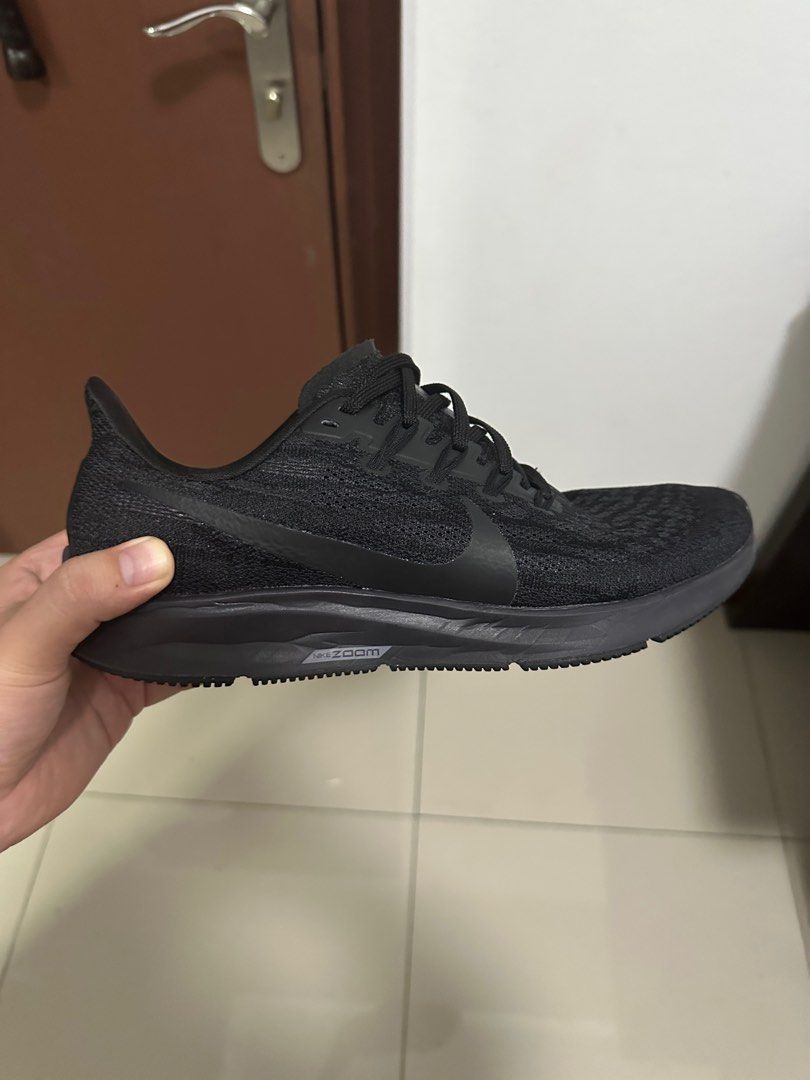 Nike air zoom pegasus 36 triple black hot sale