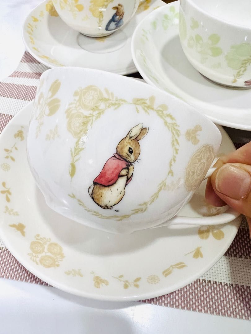 Peter Rabbit teapot set, Furniture & Home Living, Kitchenware