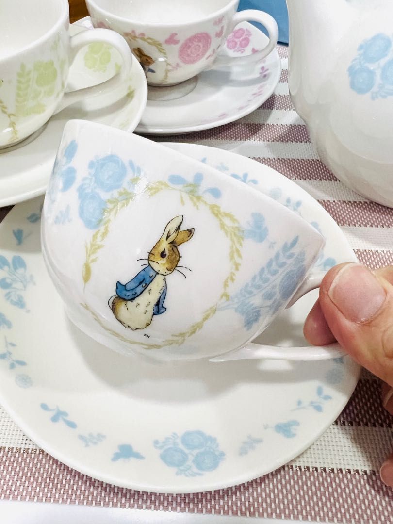 Peter Rabbit teapot set, Furniture & Home Living, Kitchenware