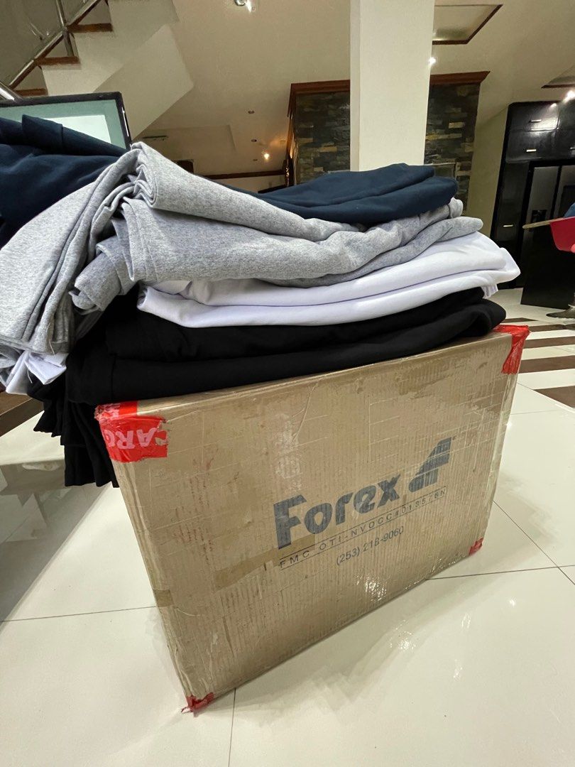 HEAVYWEIGHT TEE, Men's Fashion, Tops & Sets, Tshirts & Polo