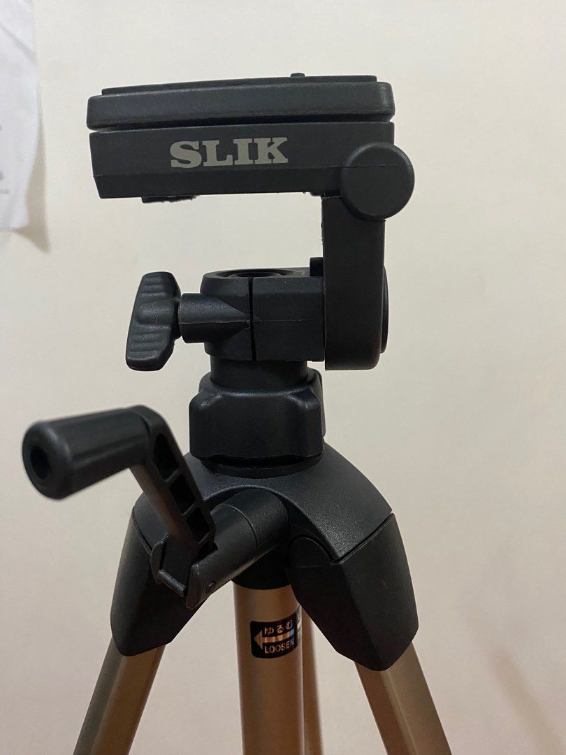 Slik F153 Lightweight Aluminum Tripod with 3Way Panhead, Photography