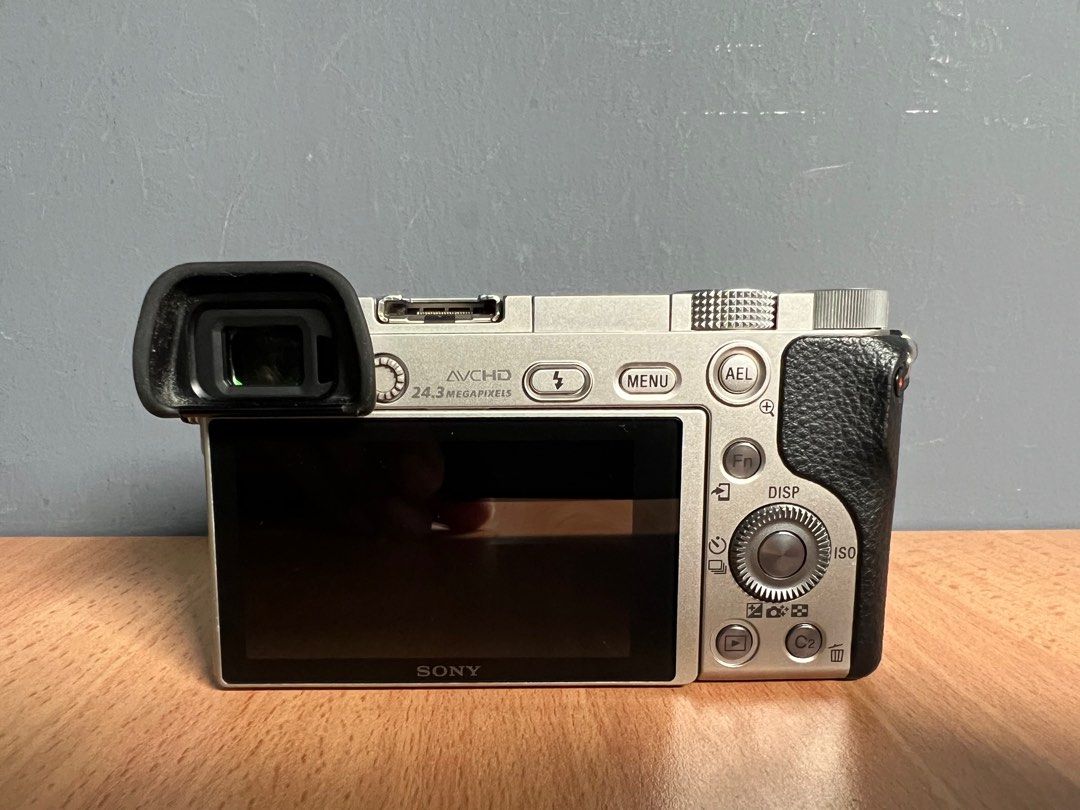 Sony A6000 + 1650mm OSS kit len with condition 99.9, Shutter count 4k