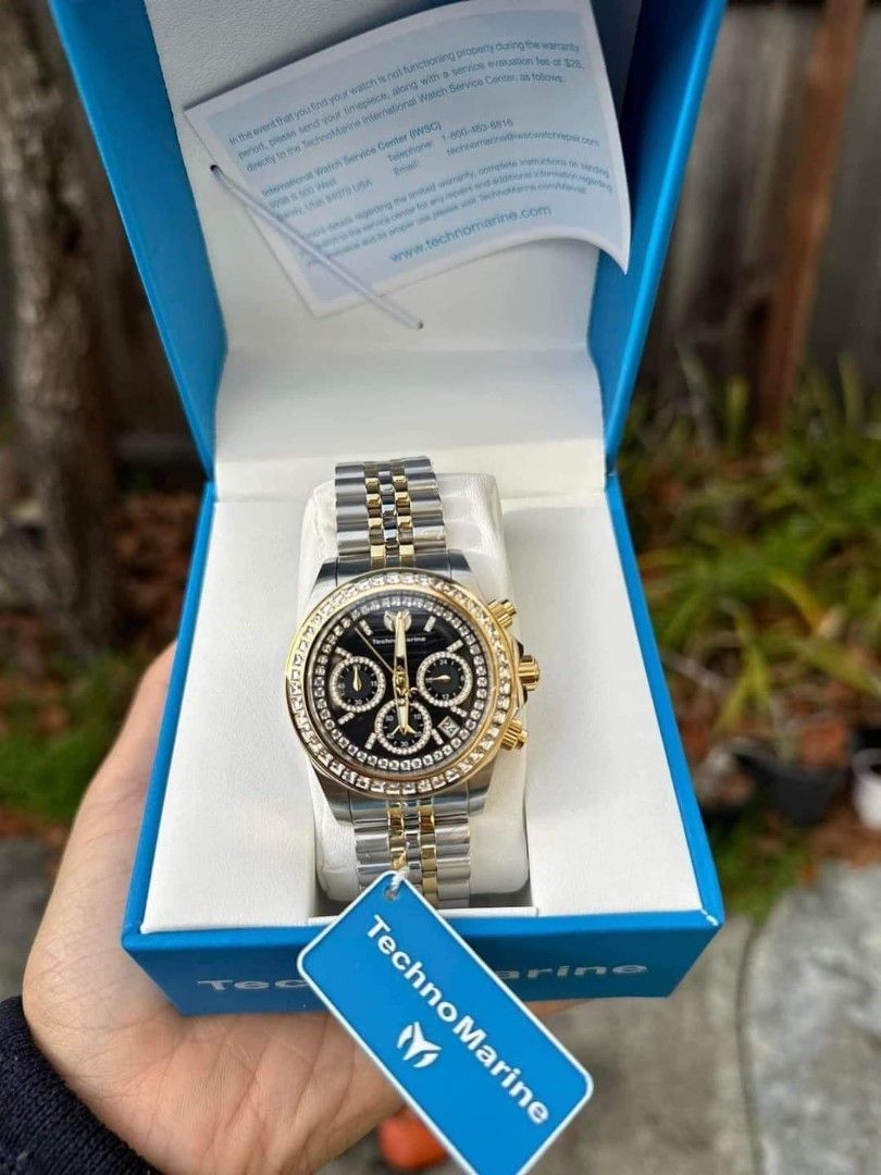 Technomarine Manta Ray Men's 42mm Watch (Category: Luxury Watches) located in Mabalacat. Submitted by maiyasluxurybagshoppe (Listing ID 1208881106, Image 2). Description: .