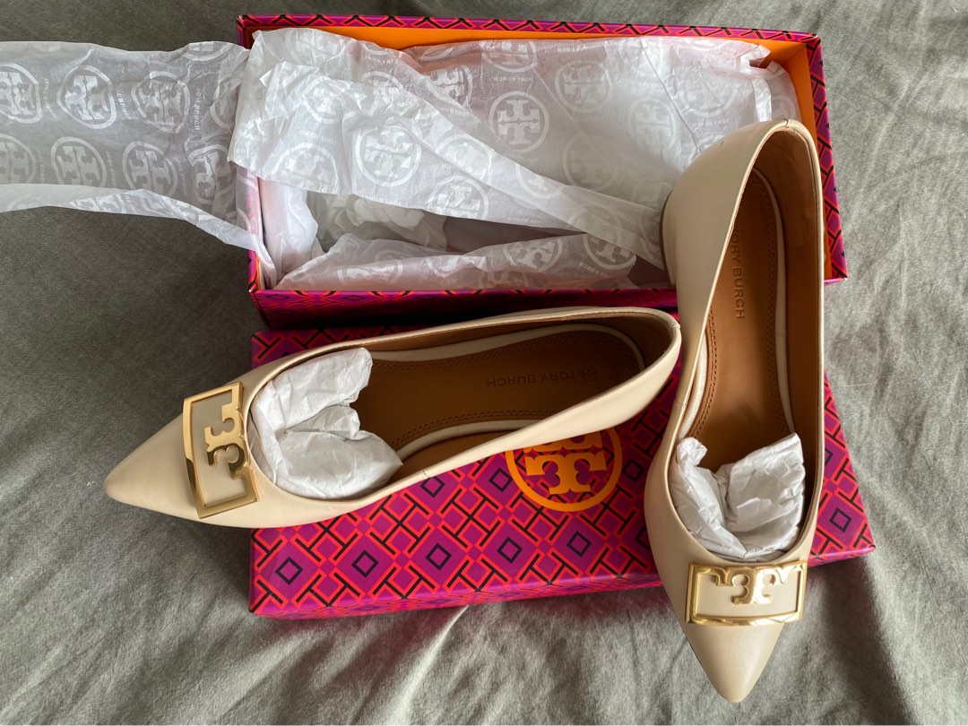 Tory Burch Shoes - size US6, Luxury, Sneakers & Footwear on Carousell