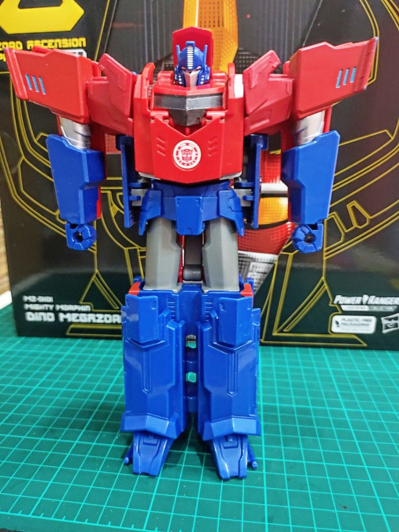 Transformers robot in disguise optimus prime, Hobbies & Toys, Toys