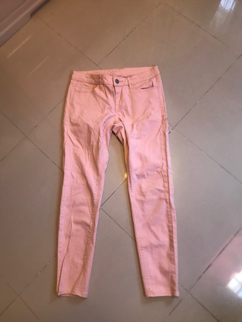 Uniqlo Pants, Women's Fashion, Bottoms, Jeans on Carousell