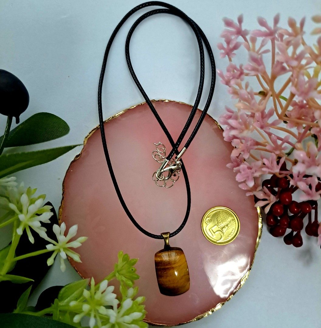 Unisex Good Grade Tiger Eye Necklace-FreeShipping, Women's Fashion, Jewelry  & Organisers, Necklaces on Carousell