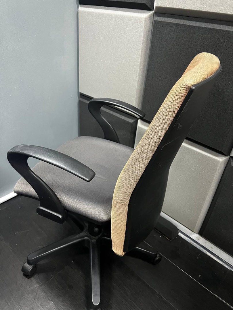 Used office furnitures, Furniture & Home Living, Furniture, Other Home