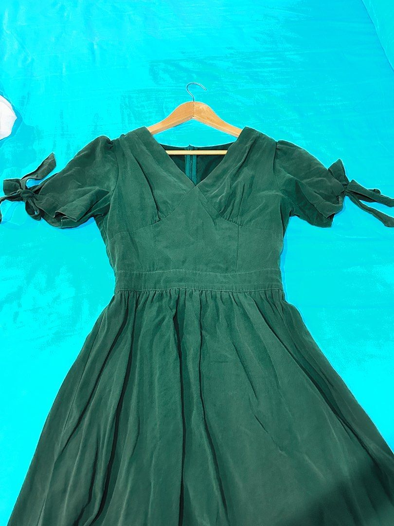 Vintage French Style Elegant Dark Green Midlength Dress, Women's Fashion,  Dresses & Sets, Dresses on Carousell