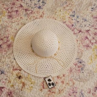 White BNWT summer wide brimmed hat