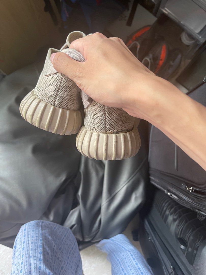 tan yeezy v1