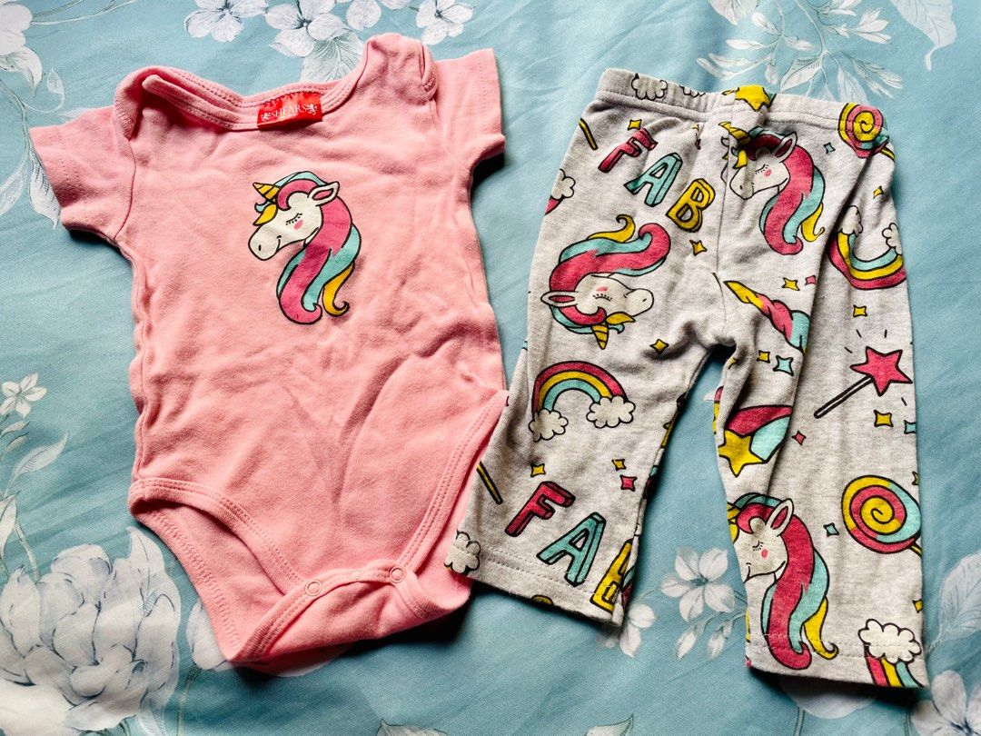 Newborn baby girl onesies hot sale