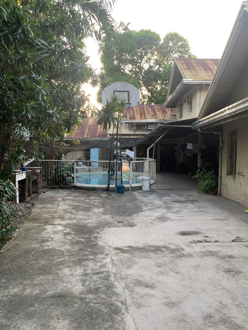 6BR House and Lot with Swimming Pool in WHITE PLAINS, QUEZON CITY