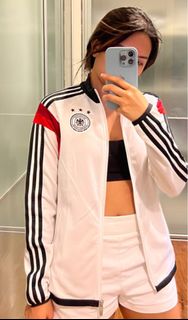 (Category: ) located in . Submitted by panda.declutters (Listing ID 1209083030, Image 1). Description: .