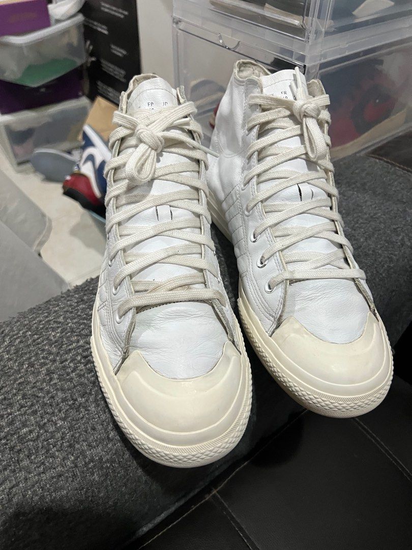 White leather adidas nizza 2025
