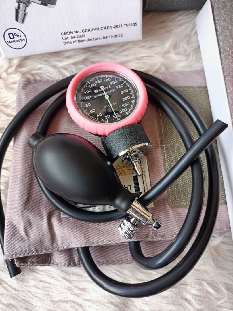 APG Baxtel Aneroid Sphygmomanometer With Deluxe Stethoscope Pink