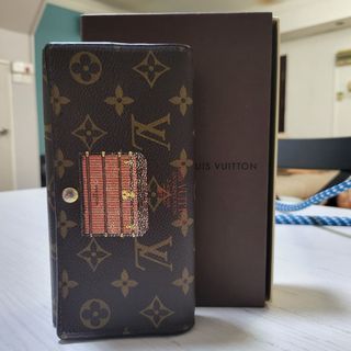 Louis Vuitton Limited Edition Monogram Totem Sarah Wallet Brown