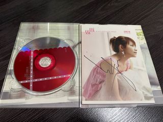 Autographed Fish Leong 梁静茹 親親