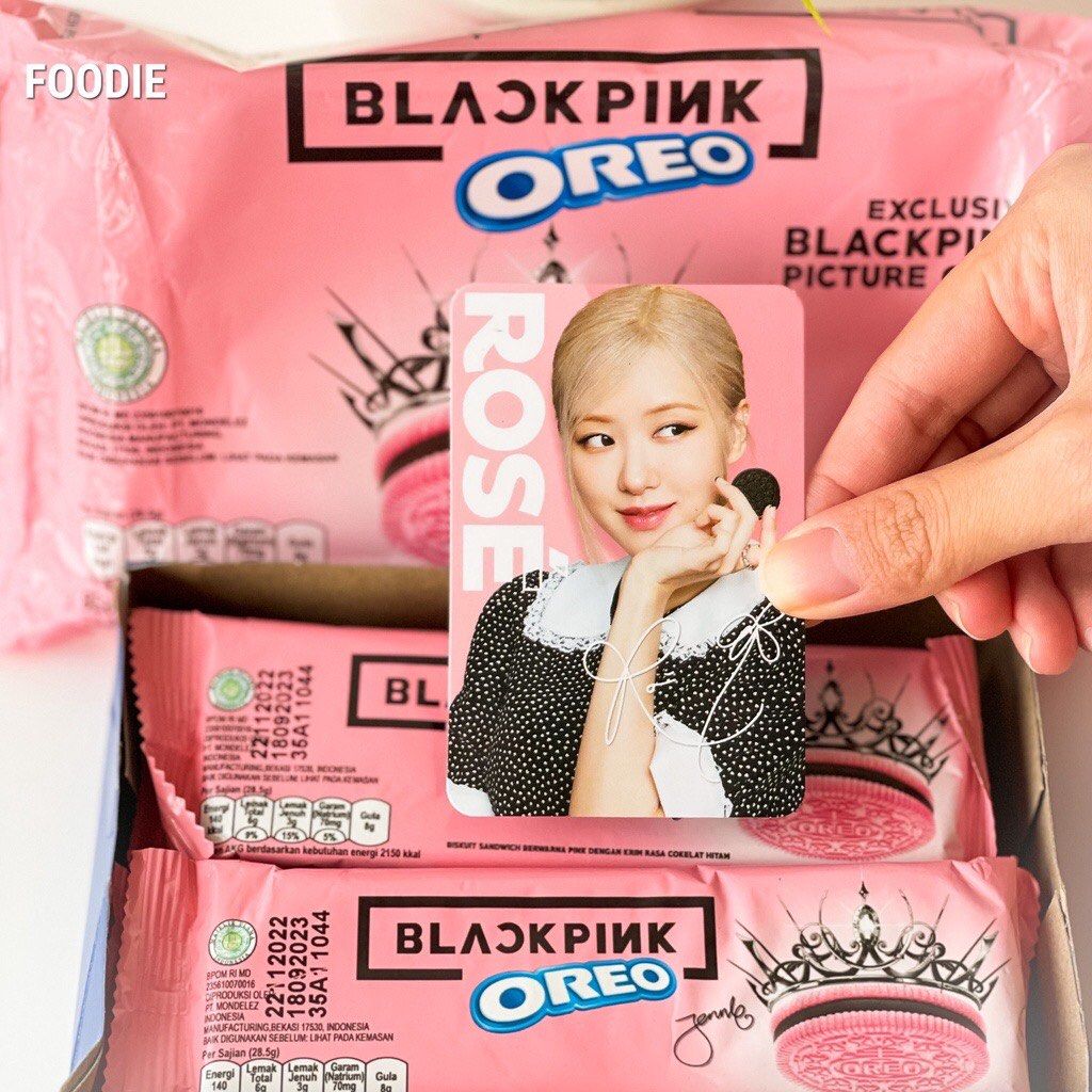 BLACKPINK OREO WITH PC PINK/BLUE/BLACK, Food & Drinks, Packaged ...