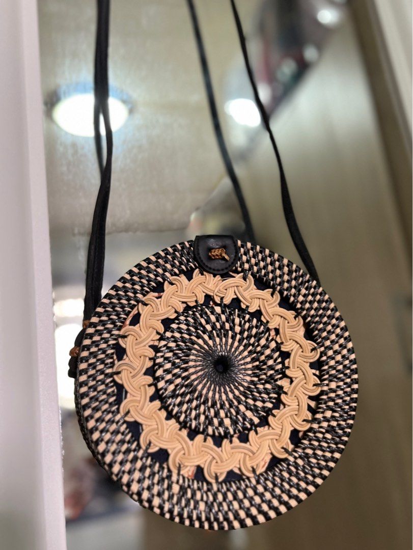 Rattan bag circle outlet