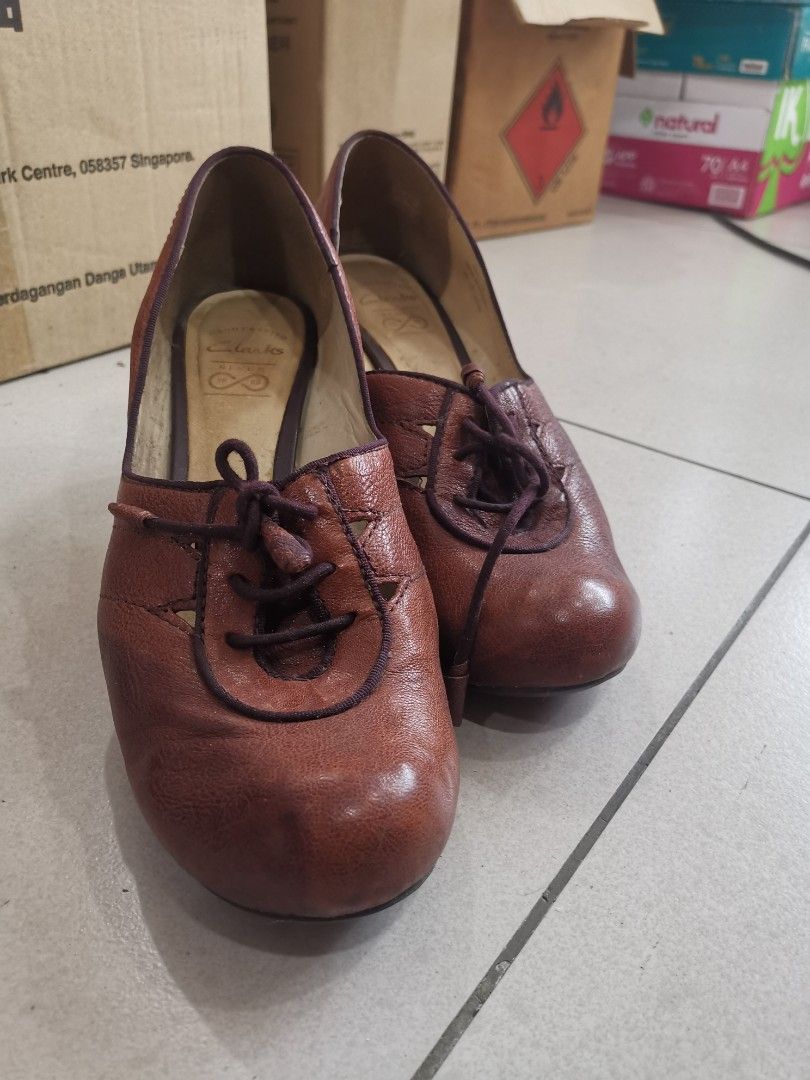Clarks ladies deals shoes heels