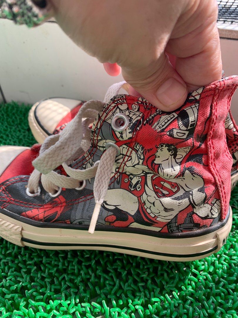 Superman outlet converse toddler
