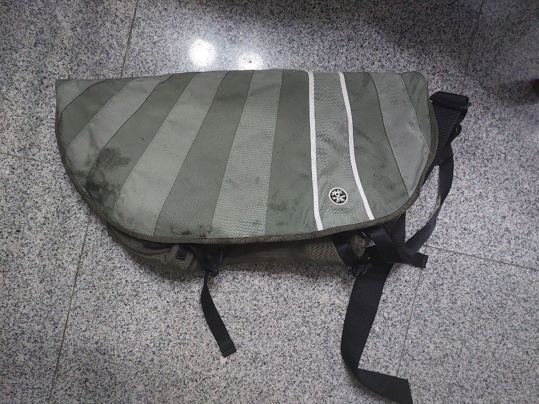 Crumpler messenger bag! Used but like new!, Men's Fashion, Bags, Sling