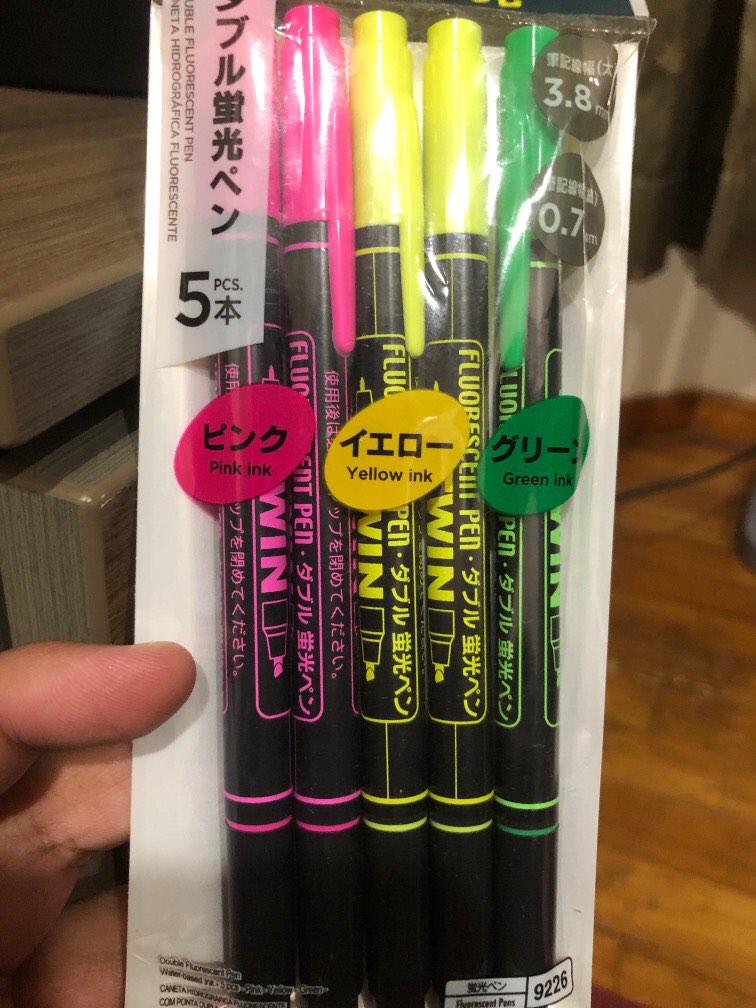 Daiso highlighter, Hobbies & Toys, Stationery & Craft, Stationery