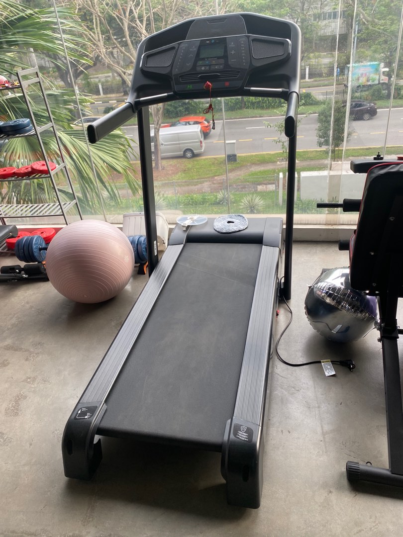 Decathlon TREADMILL BRAND NEW!!, Sports Equipment, Exercise & Fitness