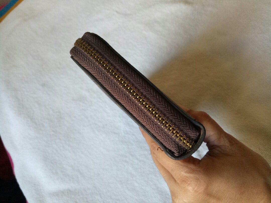 Dompet Louis Vuitton second ada no.seri M61702, Fesyen Wanita, Tas & Dompet  di Carousell