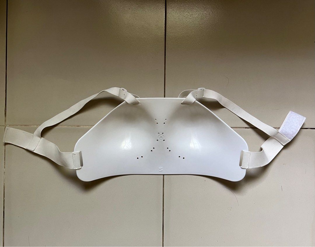 Fencing breast plate (small), Sports Equipment, Other Sports Equipment