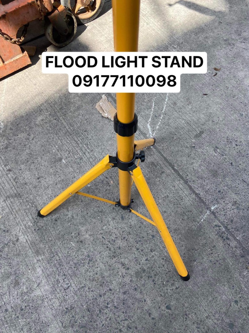 FLOOD LIGHT STAND, Commercial & Industrial, Construction Tools
