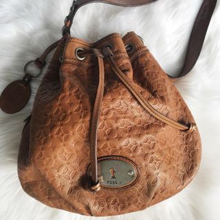 Fossil leather ori
