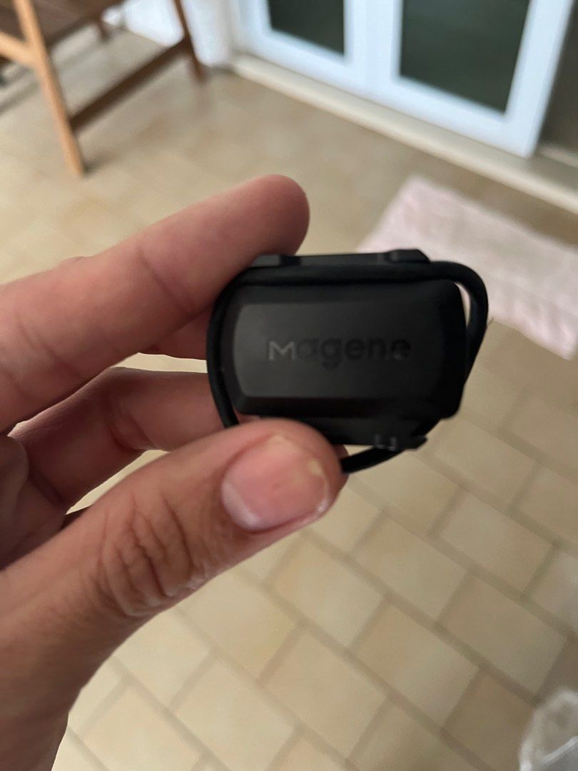 Garmin edge 520 hot sale cadence sensor battery
