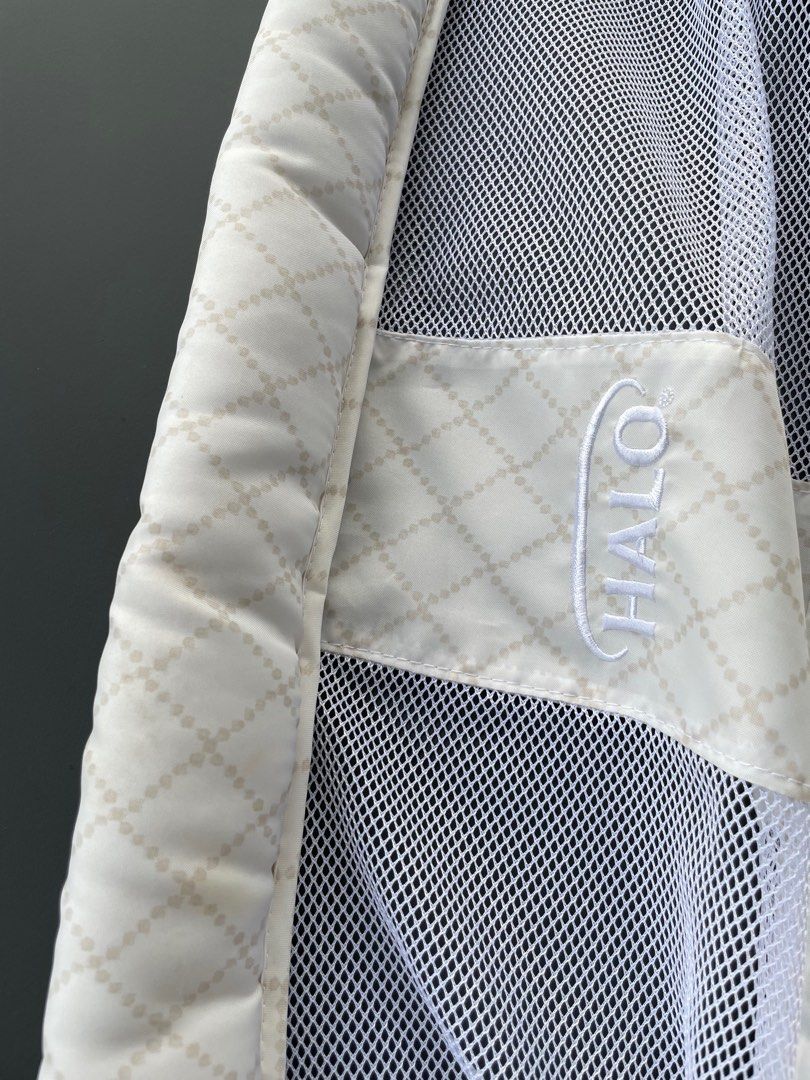 HALO Bassinest Essentia Series incl. Newborn Insert, Babies & Kids