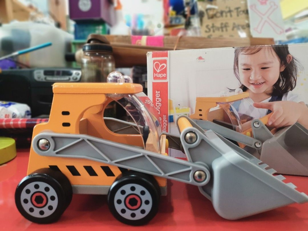 Hape great big digger clearance