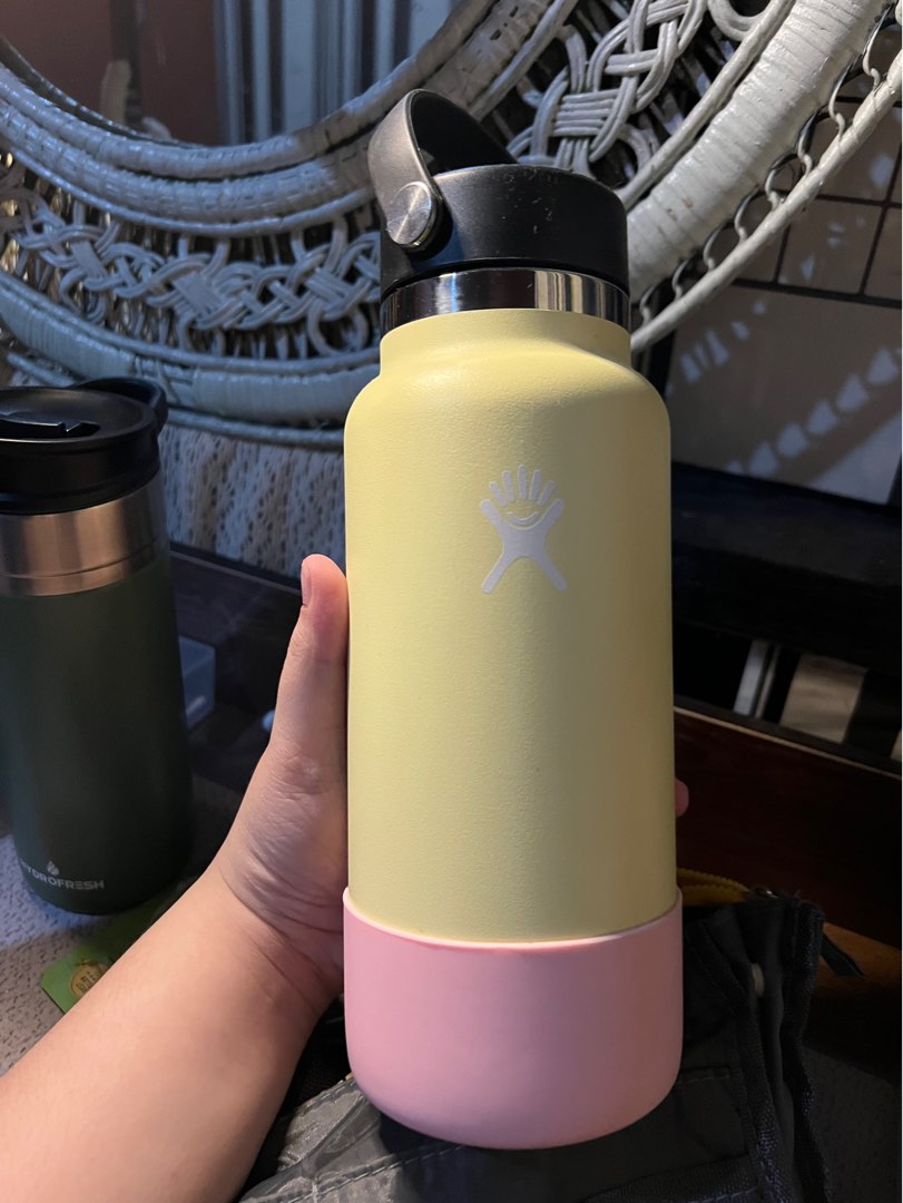 hydroflask (pineapple), Furniture & Home Living, Kitchenware ...