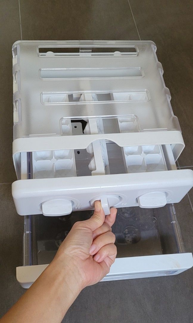 Ice maker/box, Furniture & Home Living, Kitchenware & Tableware, Food