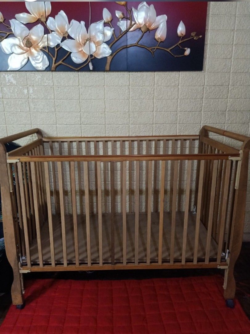 Stork baby crib hotsell