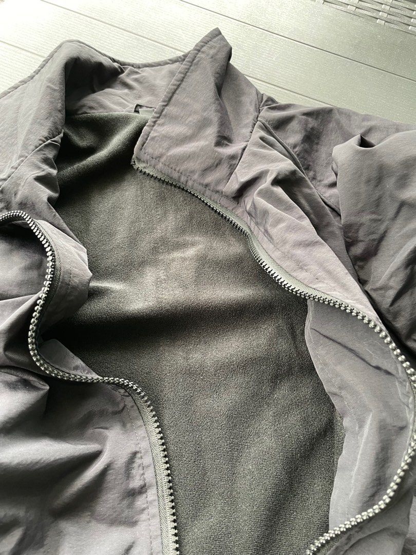 Jacket (Category: Coats, Jackets and Outerwear) located in Singapore. Submitted by winterbear11 (Listing ID 1209136857, Image 3). Description: .