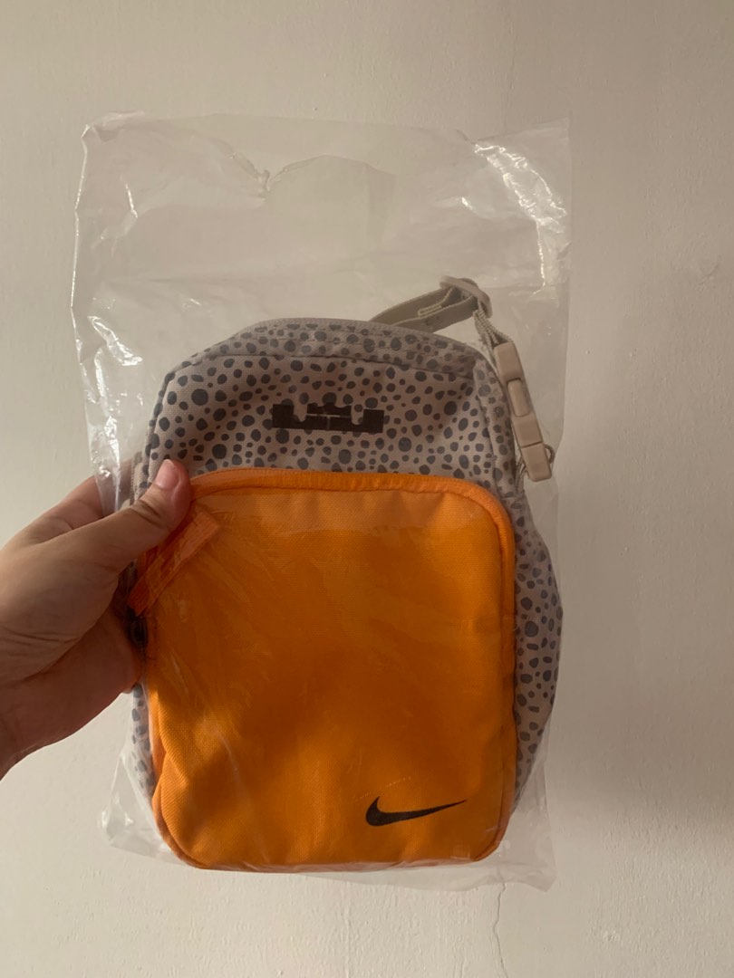Nike Lebron James Crossbody Bag #ONline #shopping #lakers 